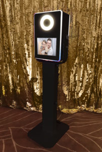 Wedding Photo Booth Rental in Kansas City | New Open Air Booth